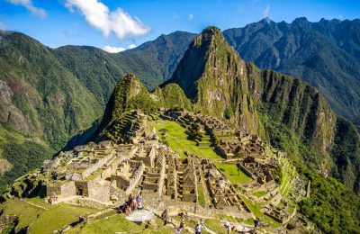 Machu Picchu, by train or walking?